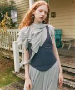 新品♥️ラベルエチュード　BIGリボンフリルデザインビスチェ　グレー　ZARA 新品♥️ラベルエチュード BIGリボンフリルデザインビスチェ