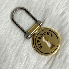 大流行中！ ジバンシー GIVENCHY 鍵穴モチーフ キーリング キーホルダー 小物