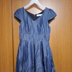 デニム風フレアスリーブ ワンピース　Mサイズ　柔らかな光沢のあるデニム風