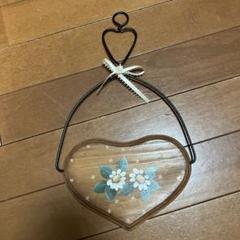 ハンドメイド トールペイント ハート型 木製プレート 花の絵柄付き