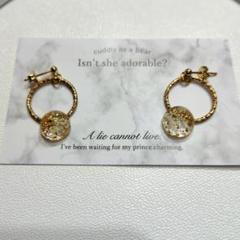 ゴールドフープ　 ホワイトフラワー　透明感　ピアス　イヤリング　ハンドメイド