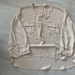 LUNACON ピンクベージュ Vネック 長袖シャツ