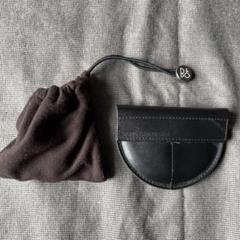 Bang & Olufsen イヤホン 純正付属品 (ケース/キャリングポーチ)のサムネイル