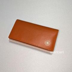 皇居の財布｜売店のお土産、菊の御紋入り牛革財布が安くて