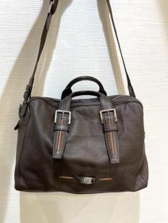極美品✨アテストーニ　ショルダーバッグ　ロゴ　シルバー金具　レザー　黒　A4 極美品✨アテストーニ ショルダーバッグ ロゴ シルバー金具