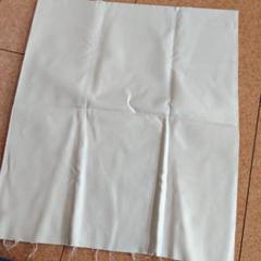 クリーム色の刺繍布 約102cm x 98cm