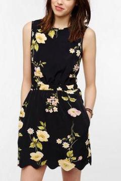 CORPUS Silky Scallop Hem Dress