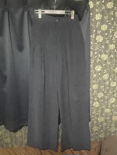 ☆ドイツ発*ZARA*新作*テクスチャールーズフィットパンツ/CH☆ ZARA - zara ルーズフィットクロップドジーンズの通販 by где