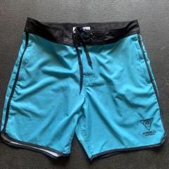 美品　ウェットスーツ　reversal リバーサル Amazon | DIVE & SAIL ウェットスーツ 3mm レディース 後ろ