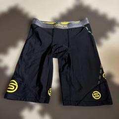 SKINS アンダーウェア　Mサイズ