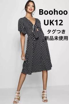 【タグつき新品未使用】Boohoo フロントノットワンピースのサムネイル
