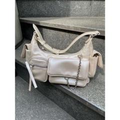 RESEXXY マルチポケットハンドバッグ 光沢感　ワンショルダーバッグ