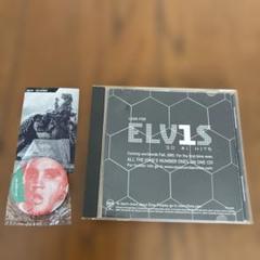 ELVISのCDと缶バッチ