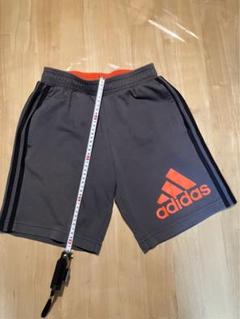 【即購入不可】adidas 美品　ハーフパンツ　160cm 使用感なし