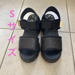 厚底サンダル