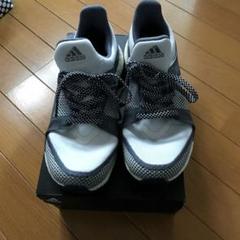 adidas トレーニングシューズ ホワイト/グレー