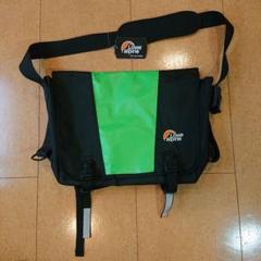 Lowealpine メッセンジャーバッグ Courier 22