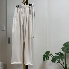 ホワイト ストレートパンツ ドローストリング