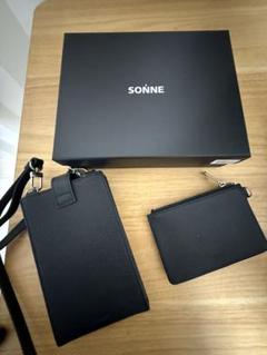 新品未使用品SONNE ゾンネ フラップ付きスマホケース
