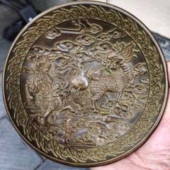 祥雲瑞獣 麒麟大銅皿 銅盤   装飾品   工芸品 美術品 置物 祥雲瑞獣 麒麟大銅皿 銅盤 装飾品 工芸品 美術品 置物 - メルカリ
