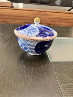 香蘭社 有田焼 愁海棠 大皿 24cm プレート 藍色 染付 吹き付け 愁海棠|有田焼の老舗-香蘭社オンライン
