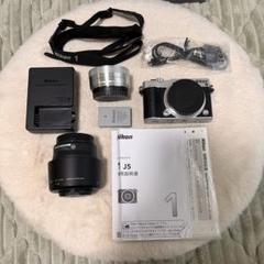 【メリカリ祭中セール】Nikon1 j5レンズ/ケース/充電器 フルセット傷なし メリカリ祭中セール】Nikon1 j5レンズ/ケース/充電器 フルセット