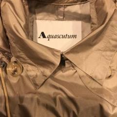 アクアスキュータム☆美品☆レインコート
