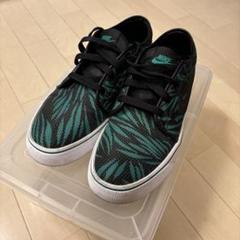 ナイキ トキ ロー テキスト プリントNIKE TOKI LOW 緑 25.5のサムネイル