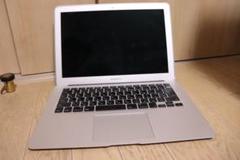 Apple MacBook Air 13インチ シルバー