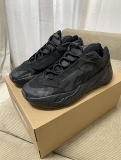 確実正規品 yeezy boost 700 mnvn 26.5 黒