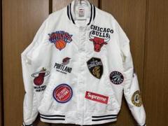 希少 SUPREME NBA 18SSボックスロゴ スタジャン ジャケット 白 希少 SUPREME NBA 18SSボックスロゴ スタジャン ジャケット 白