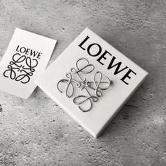 現行モデル✨ LOEWE アナグラム ブローチ シルバー ロエベ