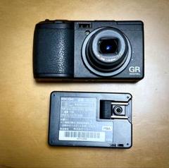 【ジャンク】リコー初代GR DIGITAL液晶破損画像確認不可。電池充電器使用可 ジャンク】リコー初代GR DIGITAL液晶破損画像確認不可。電池充電