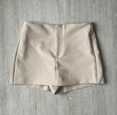 【ZARA】スコート ショートパンツ付 スカート風のサムネイル