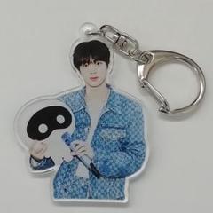 新品未使用！アクリルキーホルダー♡BTS♡JIN - メルカリ