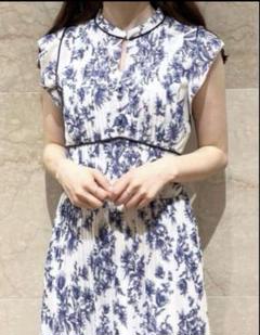SNIDEL プリントプリーツワンピース　ネイビー　0サイズ　美品 美品】snidel プリントプリーツワンピース size0 NVY ネイビー