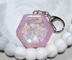 ハンドメイド レジン シャカシャカキーホルダー 六角形 ラメ 犬 ピンク
