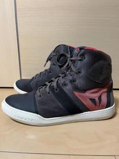 Dainese バイクブーツ 黒/赤 スタンダードレーシングブーツがカラフルに刷新”NEXUS 2 BOOTS