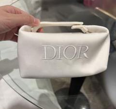 ⭐︎Dior免税店ノベルティ⭐︎ホワイトキャンバスポーチのサムネイル