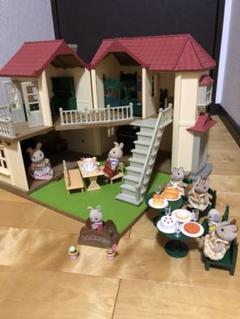シルバニアファミリー あかりが灯る大きなお家 人形&家具&小物付き