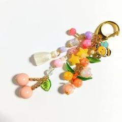 ミツバチ　さくらんぼ　カラフルビーズ　バッグチャーム　星ビーズ