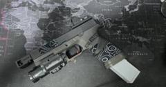 Carbon8 ストライカー９　スペアマガジン付き　中古 Carbon8 ストライカー9スペアマガジン付き中古