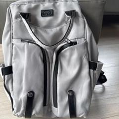 グレー リュック 2ポケット付き