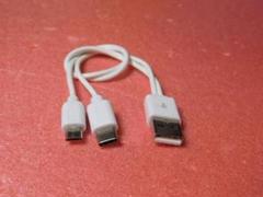 ★新品★2台同時に充電できるケーブル(Type-C+microUSB)ホワイト★