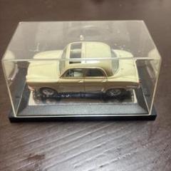 希少ルノー　ドーフィン（ベージュ）ソリド製　solid製1/43 希少ルノー ドーフィン（ベージュ）ソリド製 solid製1/43 - メルカリ