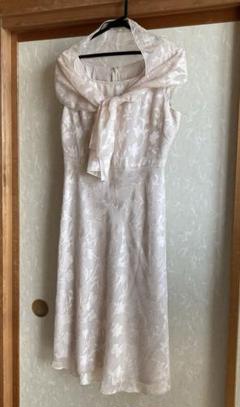 美品⭐︎光沢のあるベージュ パーティードレス