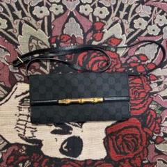 GUCCI モノグラム バンブー ショルダーバッグ ブラック 古着Y2Kグランジ GUCCI モノグラム バンブー ショルダーバッグ ブラック 古着Y2K