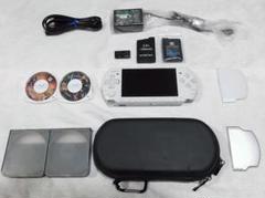 PSP3000　ホワイト　美品　液晶画面完全に無傷　バッテリー2個　11点セット