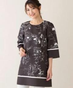 【50％OFF】 ♡ローズティアラ♡ おしゃれなグラフィックプリント五分袖 トップス