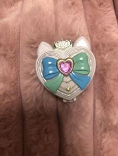 プリキュア シャイニーキャッツパクト ガチャガチャのサムネイル